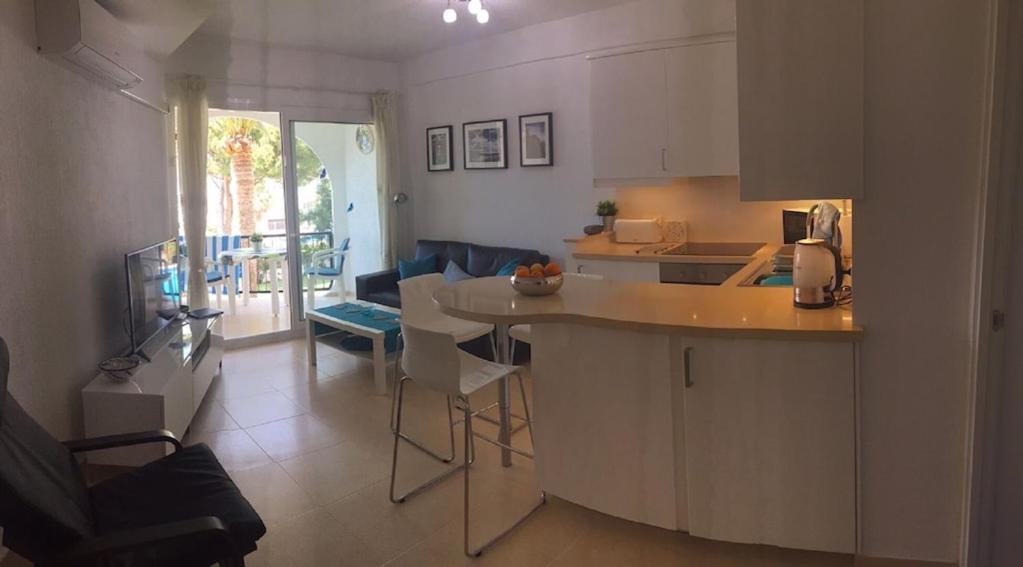 Edificio Verdemar - Stunning 1 Bed Apartment With Pool & Sea Views Nerja Exteriör bild